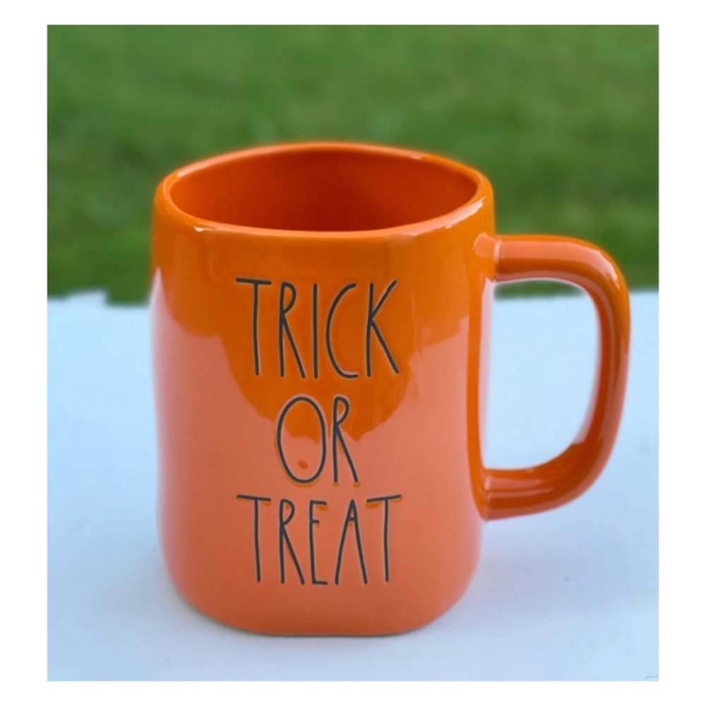 Rae Dunn Trick or Treat Mug 🎃